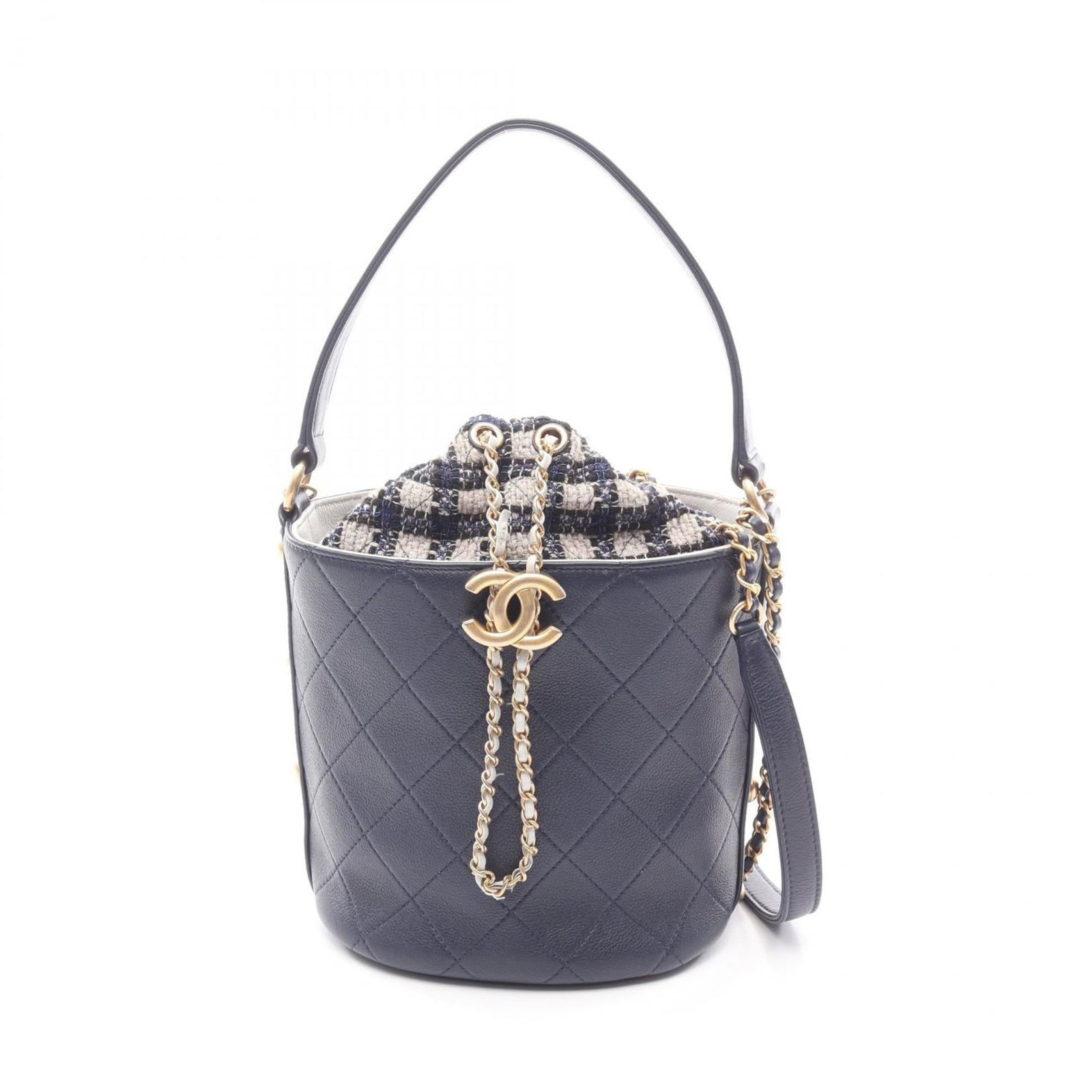 Fabric - Chanel Shoulder Bag Leather: Fabric - Chanel Shoulder Bag Leather This listing features Fabric - Chanel Shoulder Bag Leather. Item specifics are provided below. Item Specifics: Brand: Chanel Type: Shoulder Bag Material: Leather ,