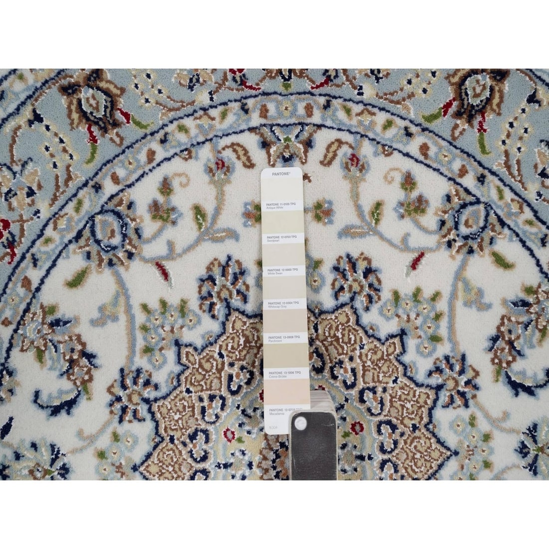 Rug 3'3"x3'3" Ivory Wool and Silk Nain Flower Design Hand Knotted Round - 4