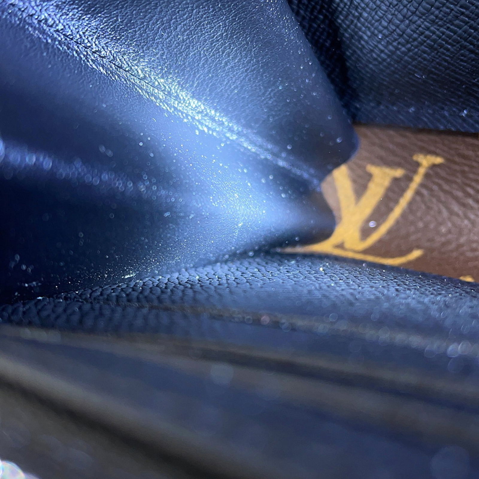 Monogram Louis Vuitton Long Wallet (Bi-Fold) - 7