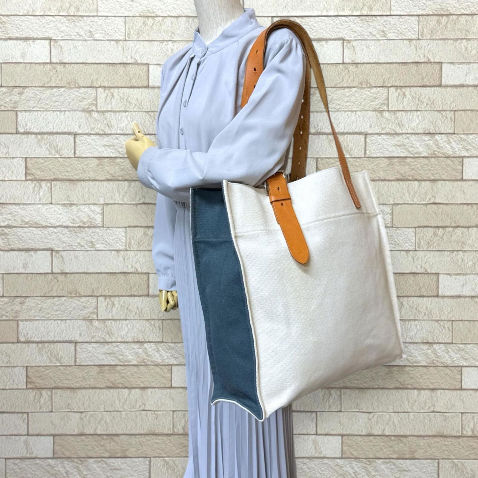 Canvas Hermes Shoulder Bag - 2