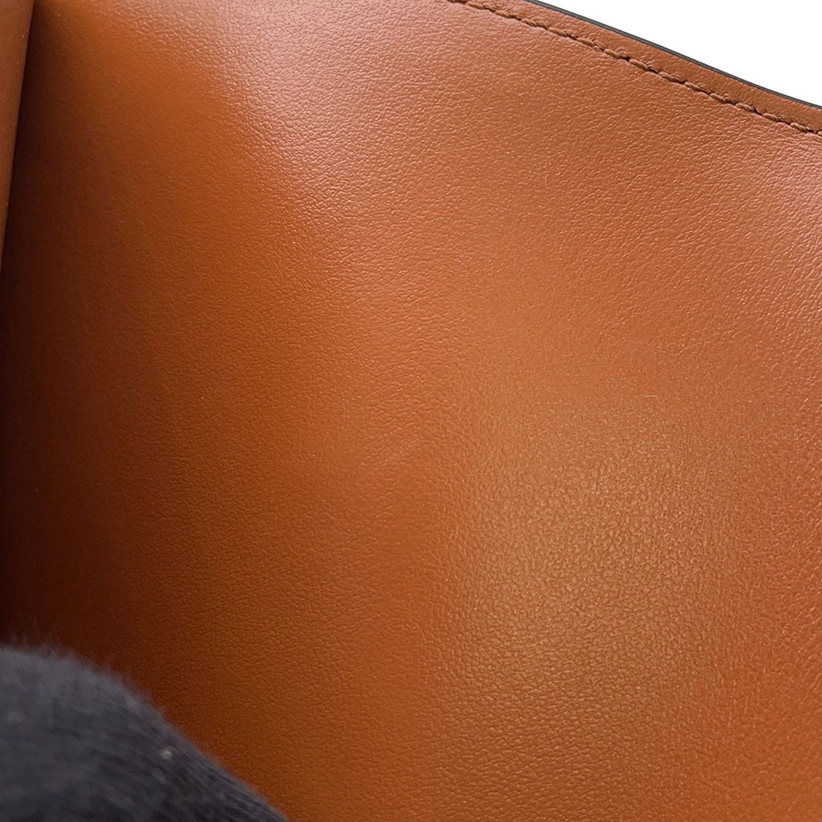 4M3432AK1.04BT - Celine Triomphe Passport Cover in PVC and Leather - 7