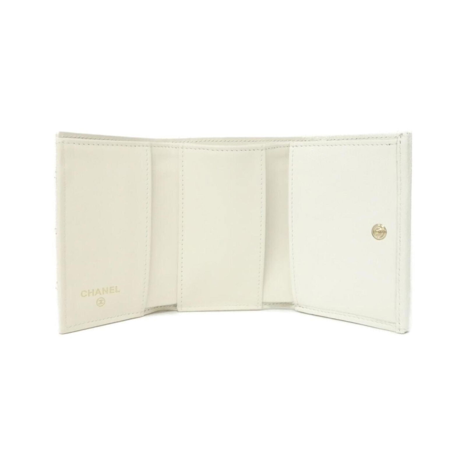 Calfskin Chanel Wallet (Tri-Fold) Grained - 4