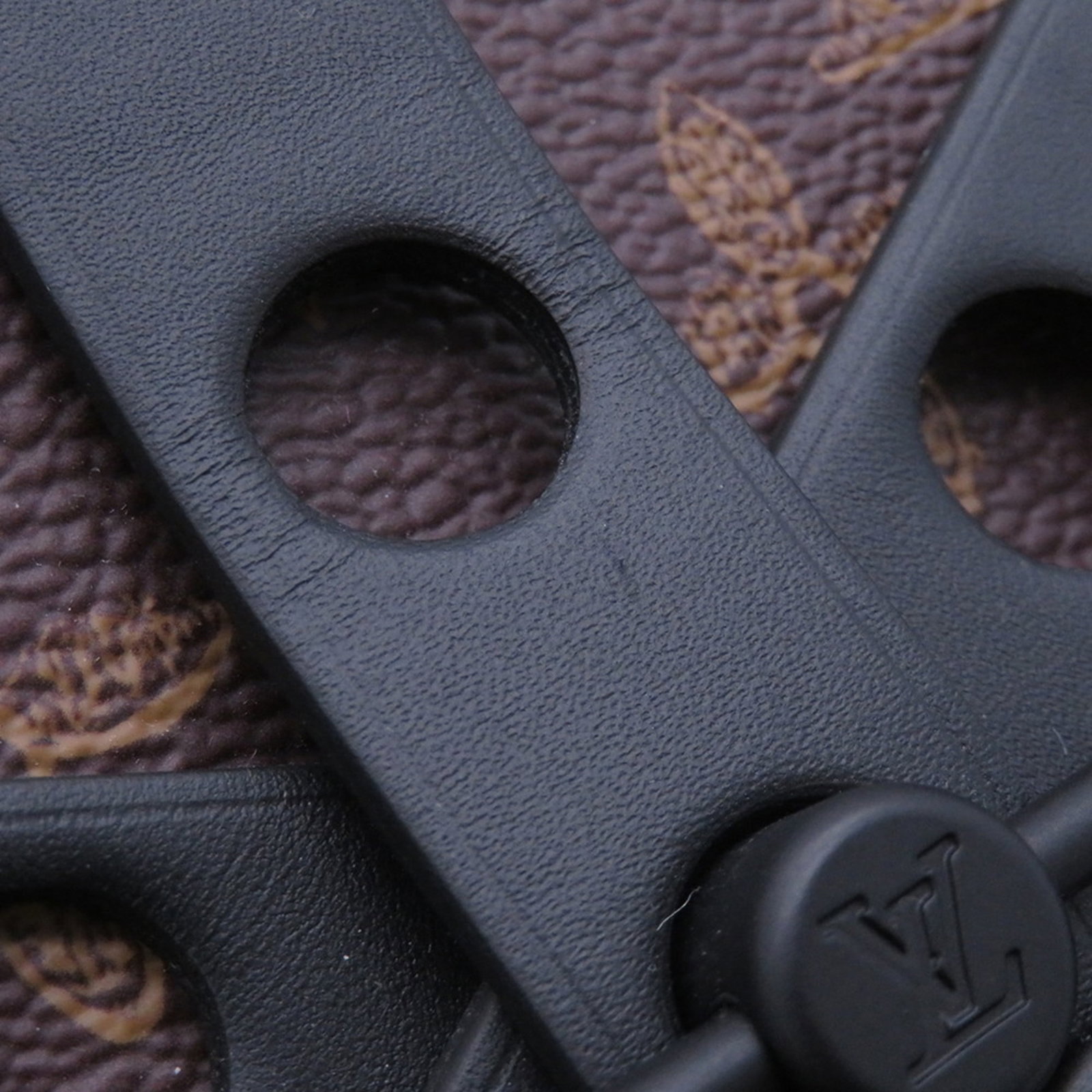 Monogram Louis Vuitton Shoulder Bag - 9