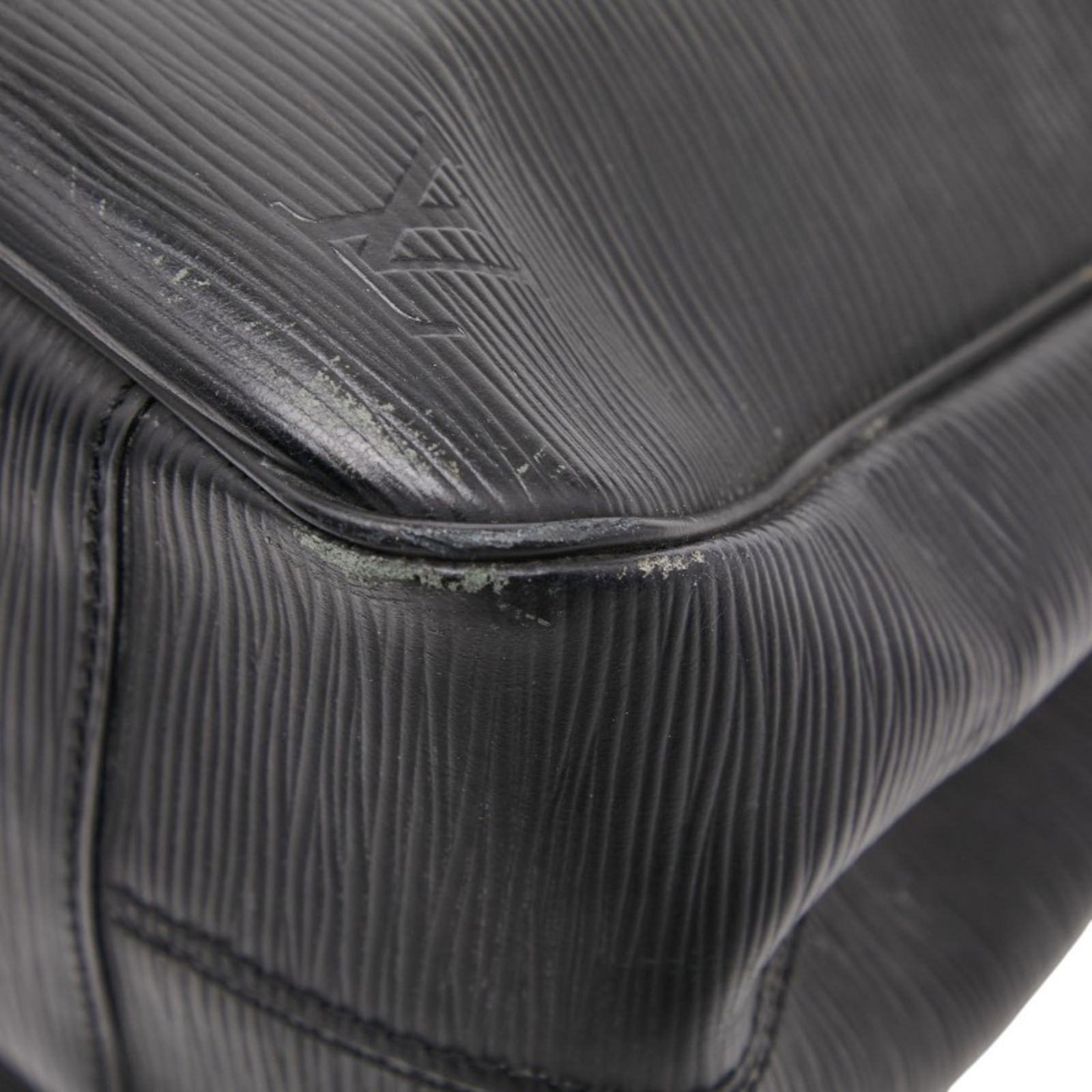 Leather Louis Vuitton Handbag - 4