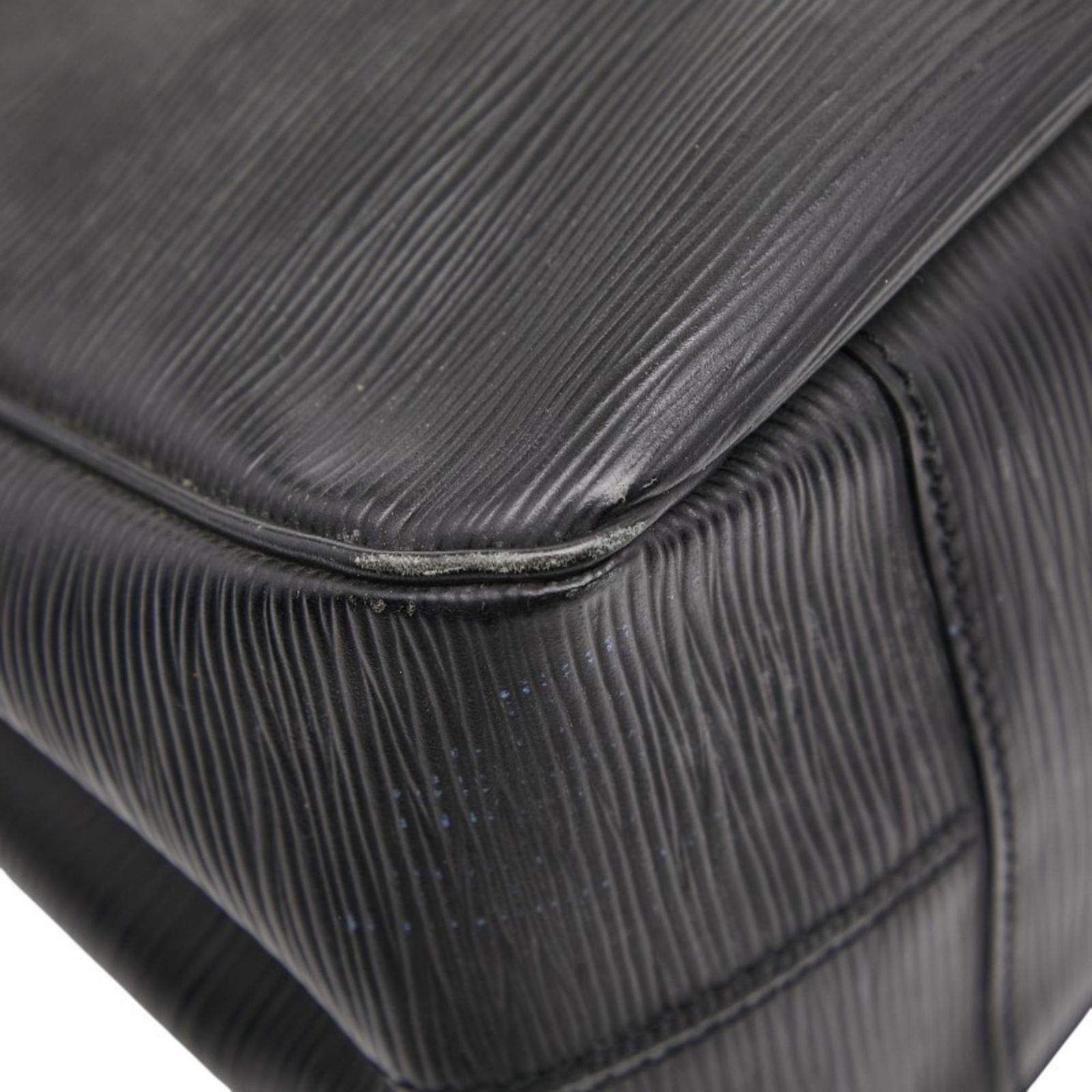 Leather Louis Vuitton Handbag - 7