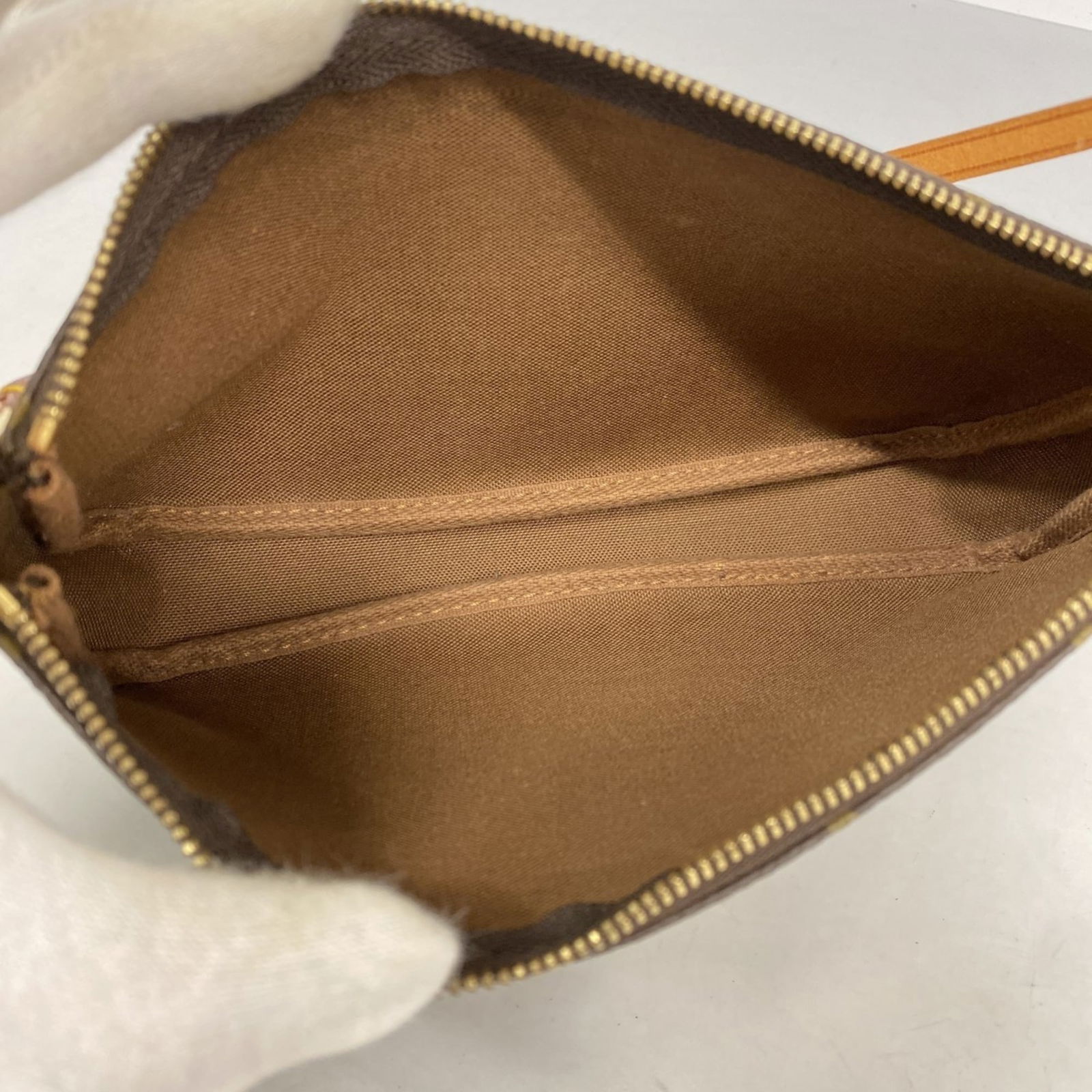 Pouch Louis Vuitton - 4