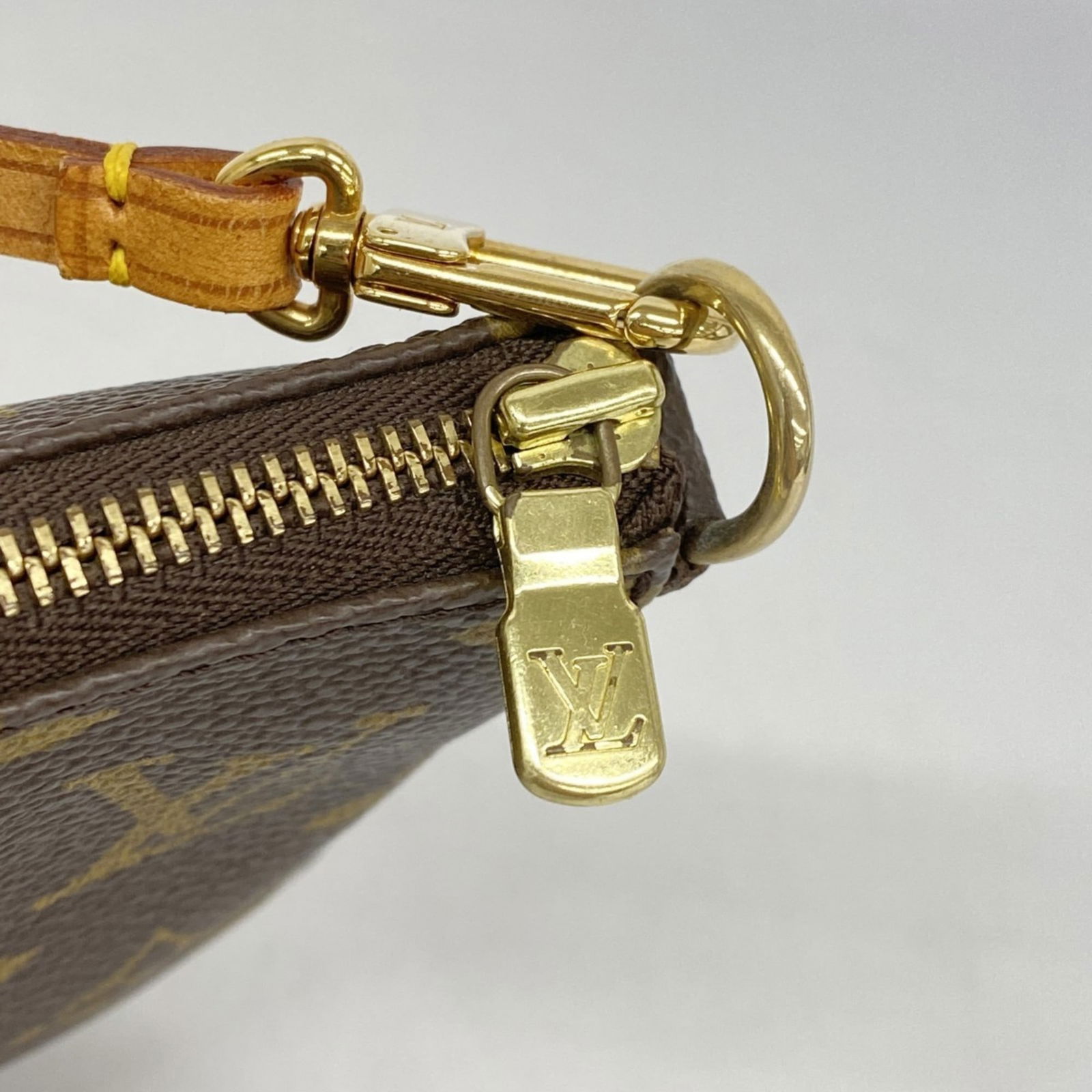 Pouch Louis Vuitton - 8