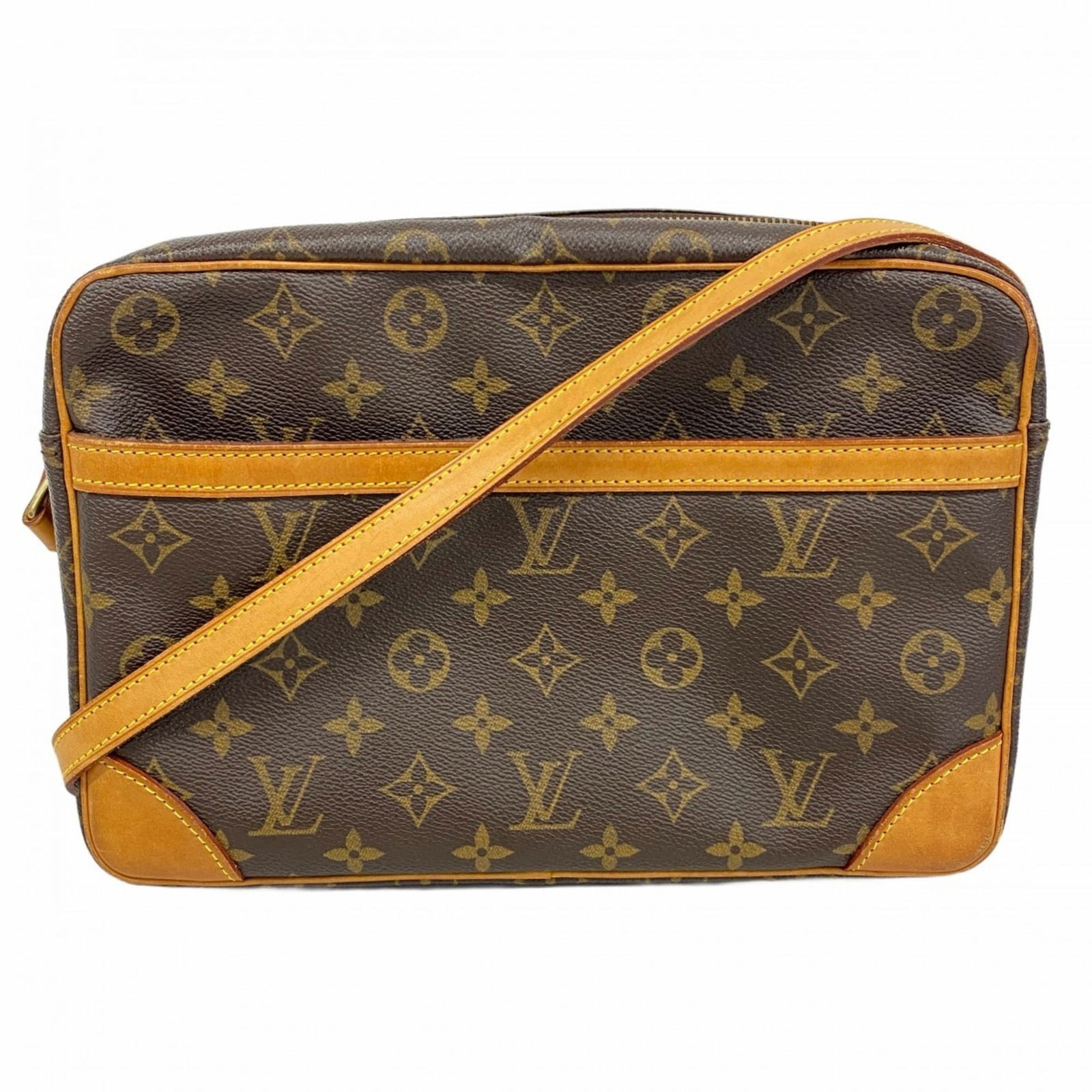 Bag Louis Vuitton Shoulder: Bag Louis Vuitton Shoulder This listing features Bag Louis Vuitton Shoulder. Item specifics are provided below. Item Specifics: Brand: Louis Vuitton Type: Shoulder Bag Color: Brown Gender: Women Size