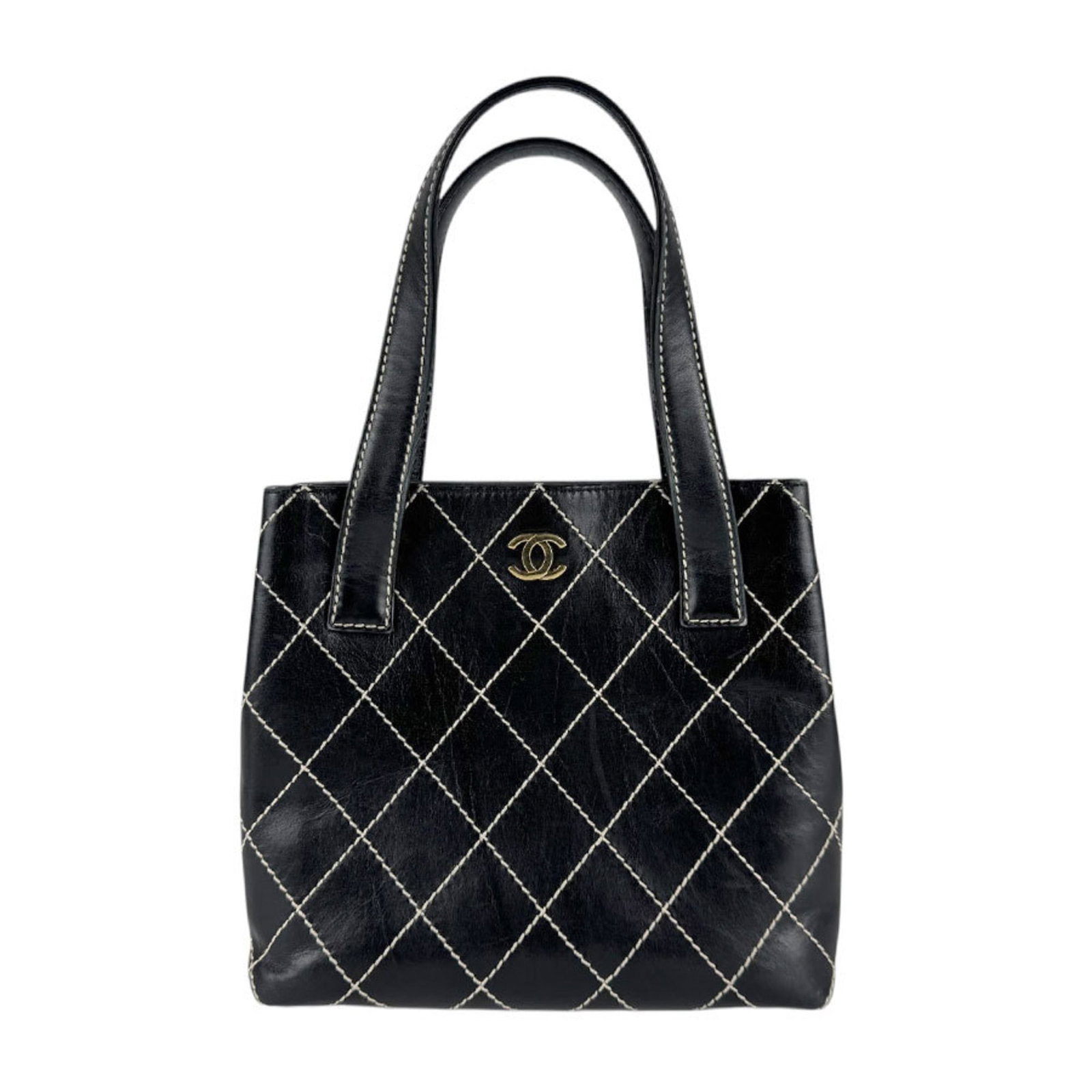 Leather Chanel Handbag: Leather Chanel Handbag This listing features Leather Chanel Handbag. Item specifics are provided below. Item Specifics: Brand: Chanel Type: Handbag Material: Leather Color: Black Gender: Women Size