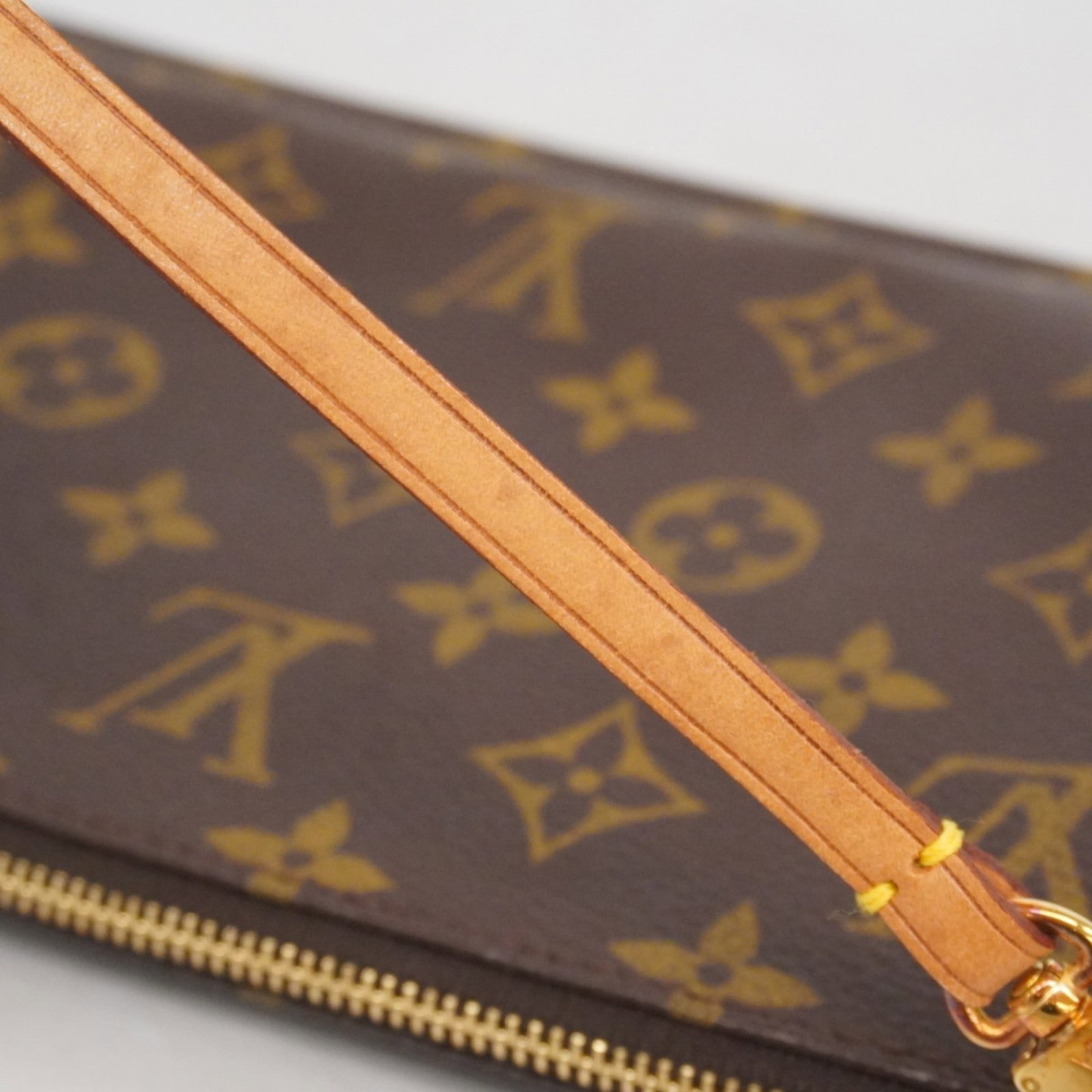 Pouch Louis Vuitton - 10