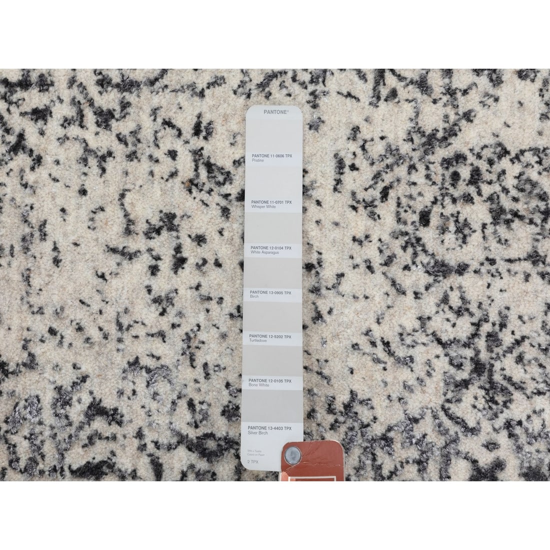 Rug 5'10"x5'10" Round Fine jacquard Hand Loomed Erased Design Wool & Silk - 4