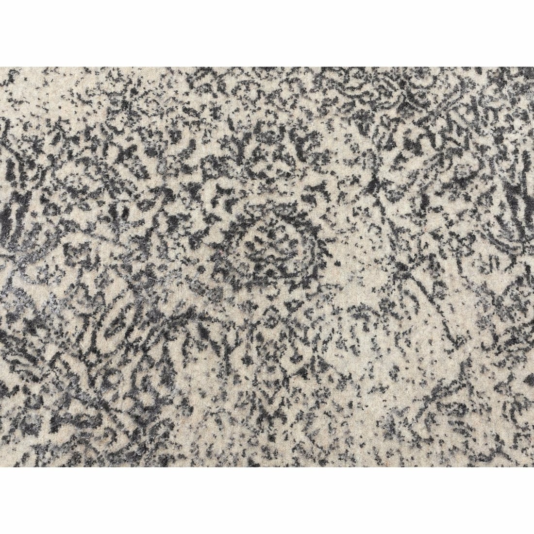 Rug 5'10"x5'10" Round Fine jacquard Hand Loomed Erased Design Wool & Silk - 5