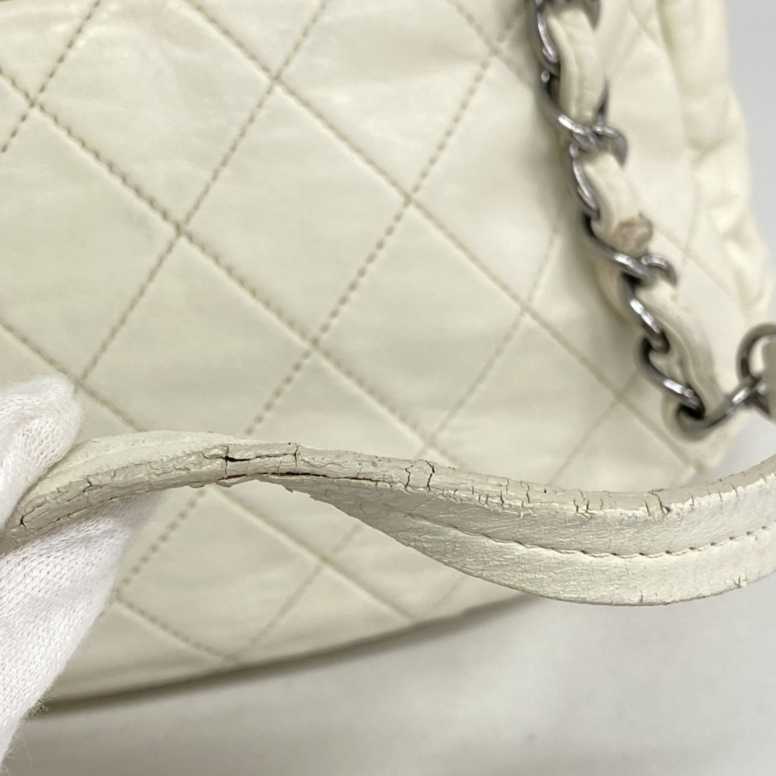 Leather Chanel Shoulder Bag - 7