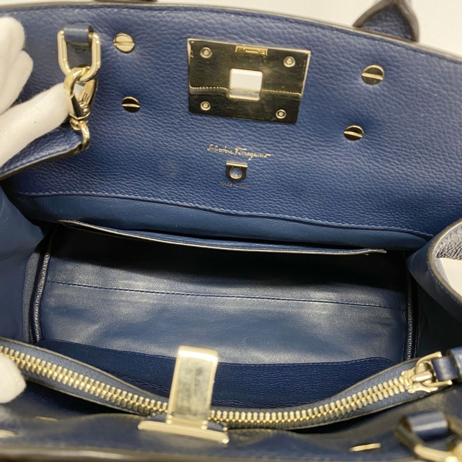 Leather Salvatore Ferragamo Handbag - 4