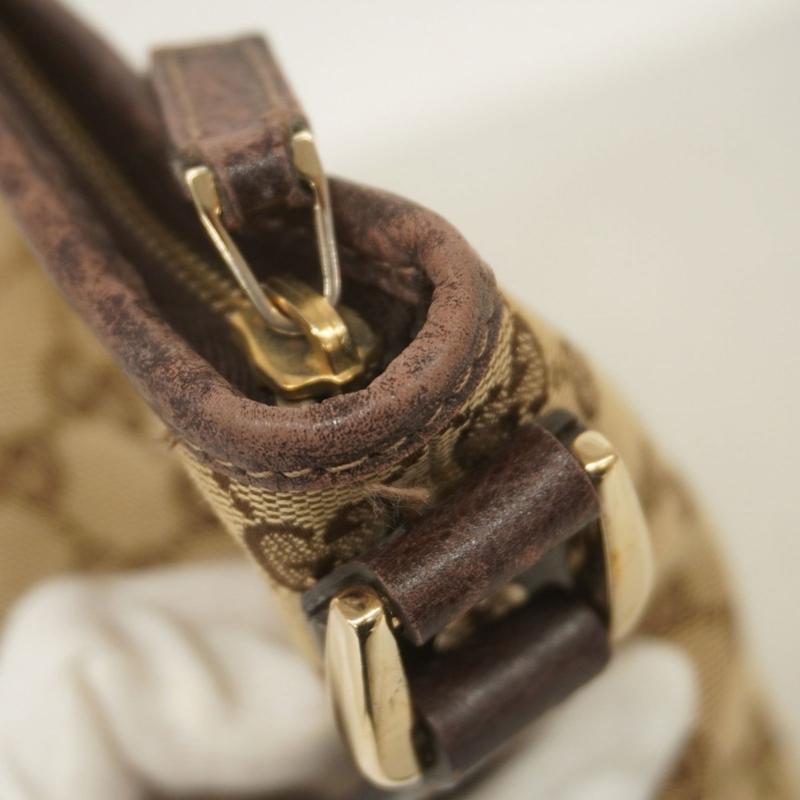 Canvas Gucci Shoulder Bag - 7