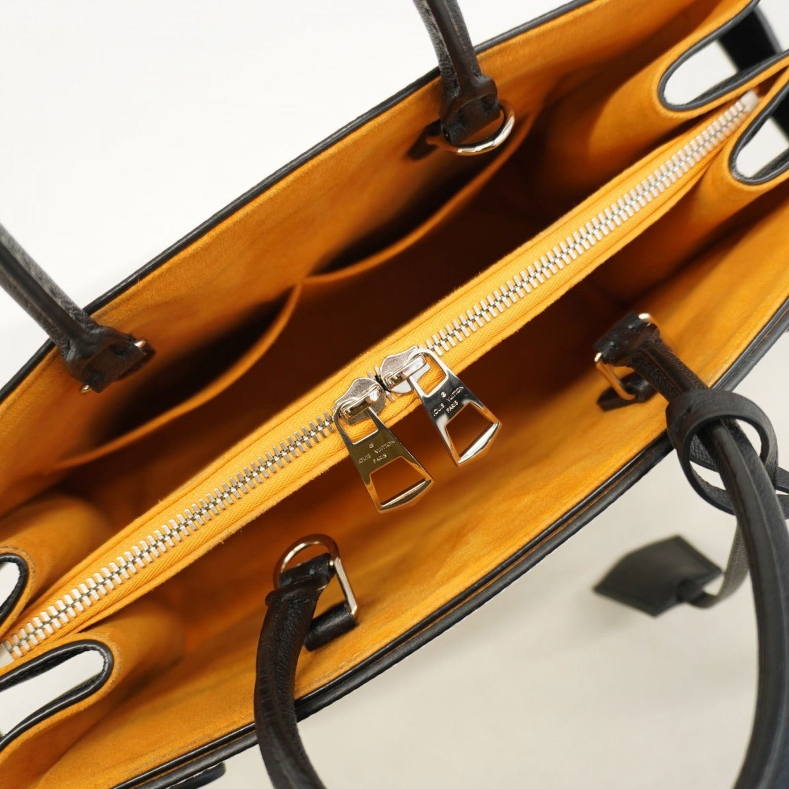 Handbag Louis Vuitton - 4