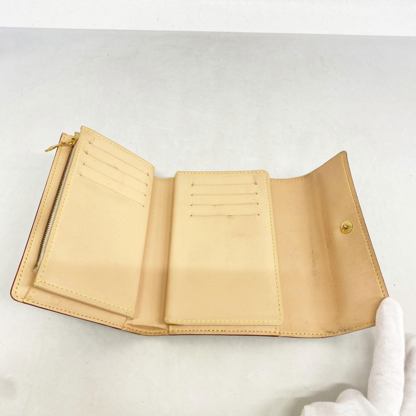 (Tri-Fold) Louis Vuitton Wallet - 3