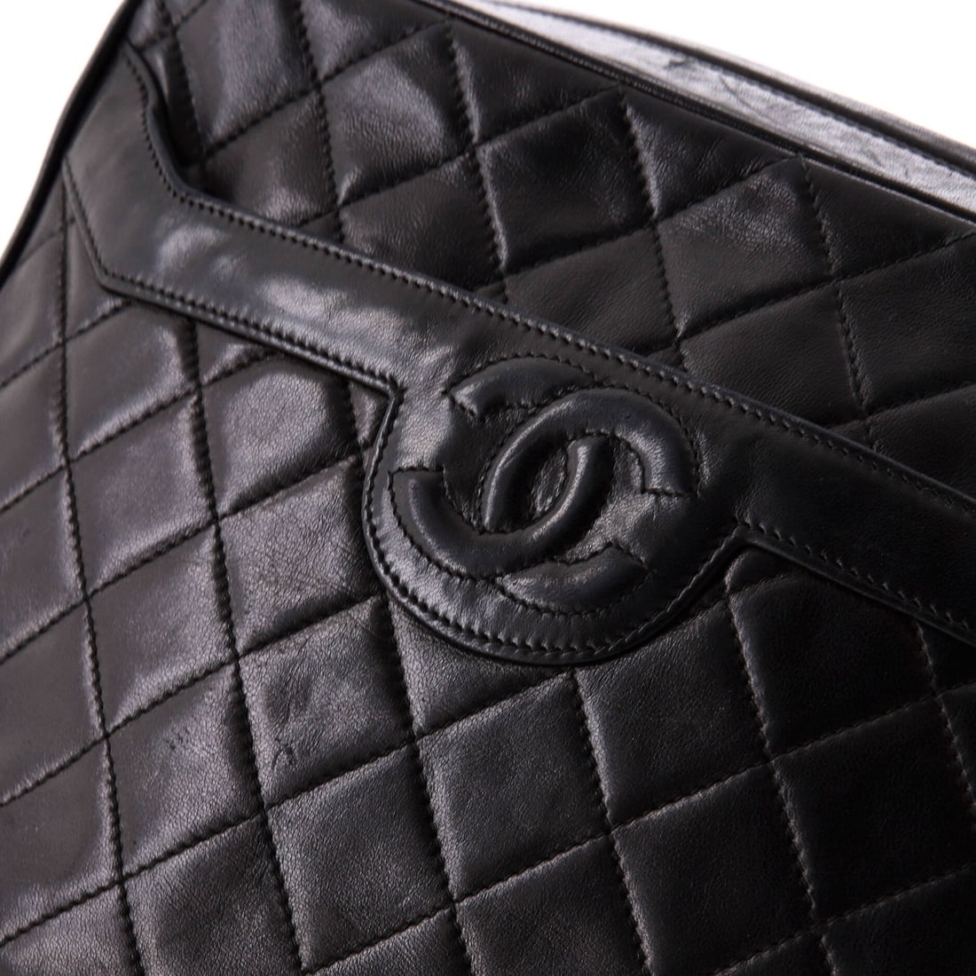 Large Chanel Vintage Camera Tassel Bag Quilted Leather - 7