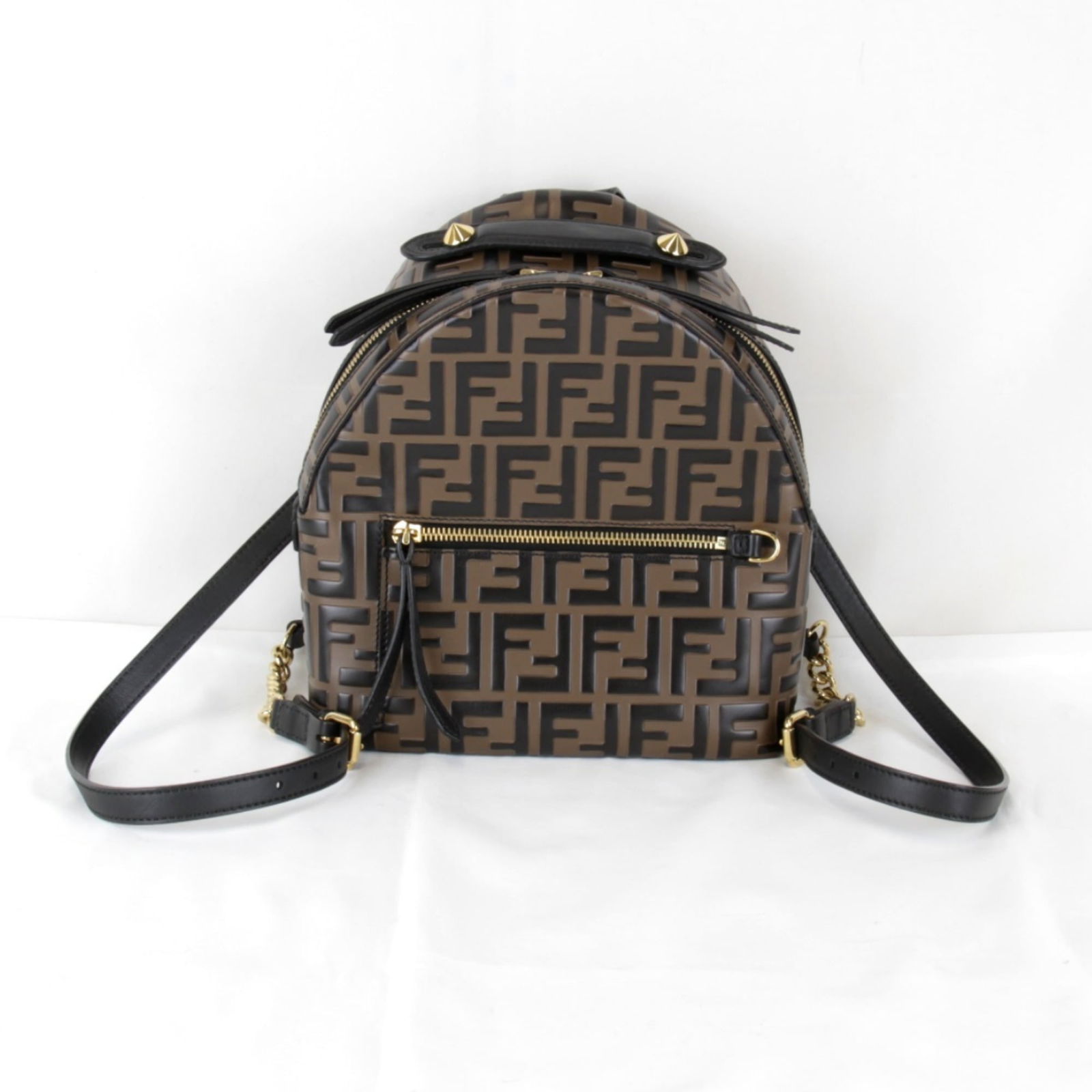 Leather - Fendi Backpack Pvc: Leather - Fendi Backpack Pvc This listing features Leather - Fendi Backpack Pvc. Item specifics are provided below. Item Specifics: Brand: Fendi Type: Backpack Material: Pvc , Leather Color: Brown Clo