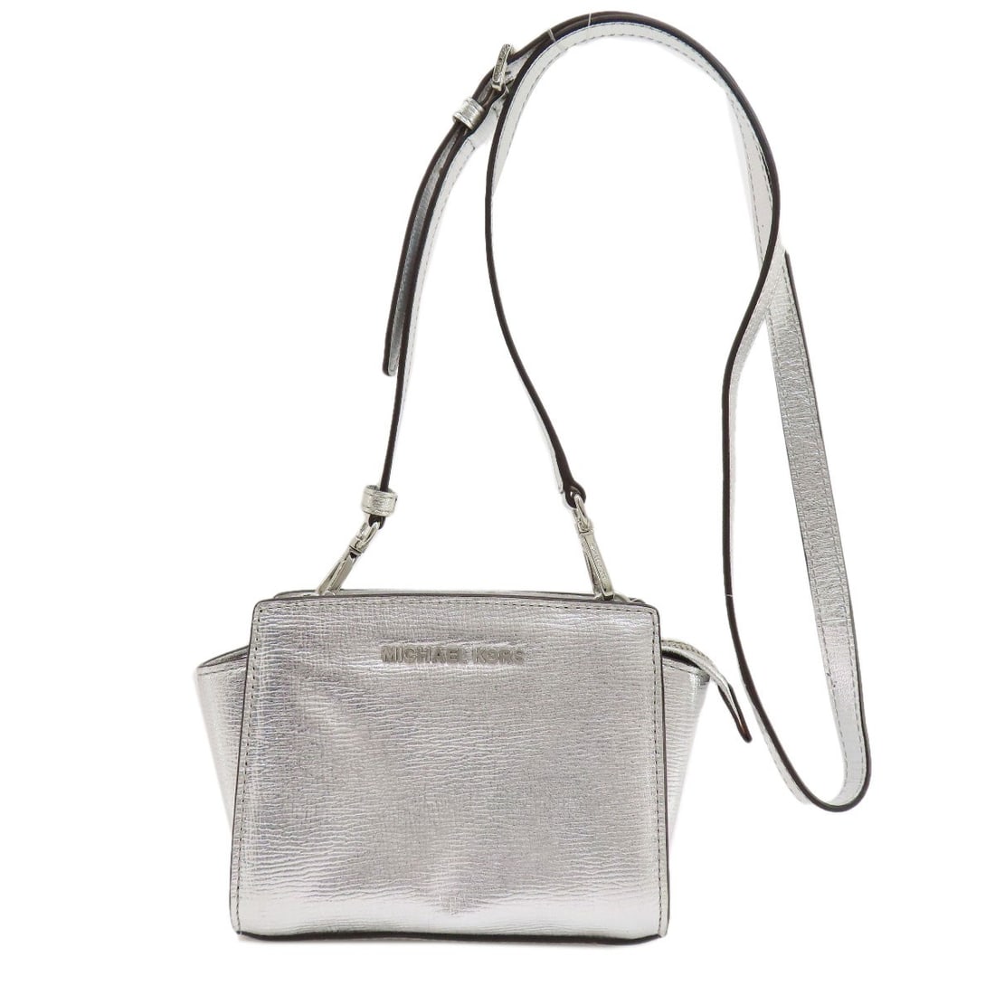 Leather Michael Kors logo Shoulder Bag: Leather Michael Kors logo Shoulder Bag This listing features Leather Michael Kors logo Shoulder Bag. Item specifics are provided below. Item Specifics: Brand: Michael Kors Style: Shoulder Bag Exterior