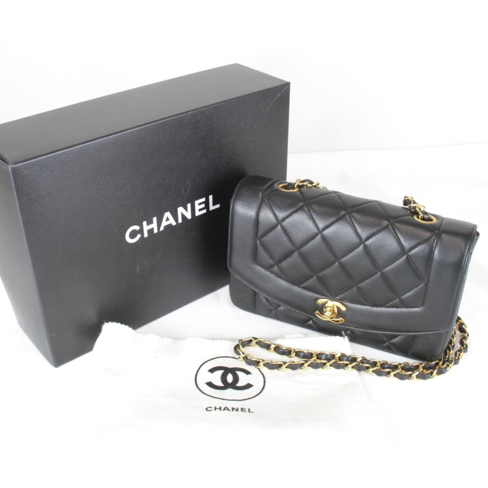 Leather Chanel Shoulder Bag (1 of 20)