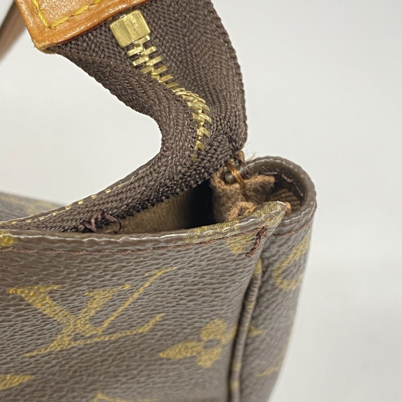 Pouch Louis Vuitton - 6