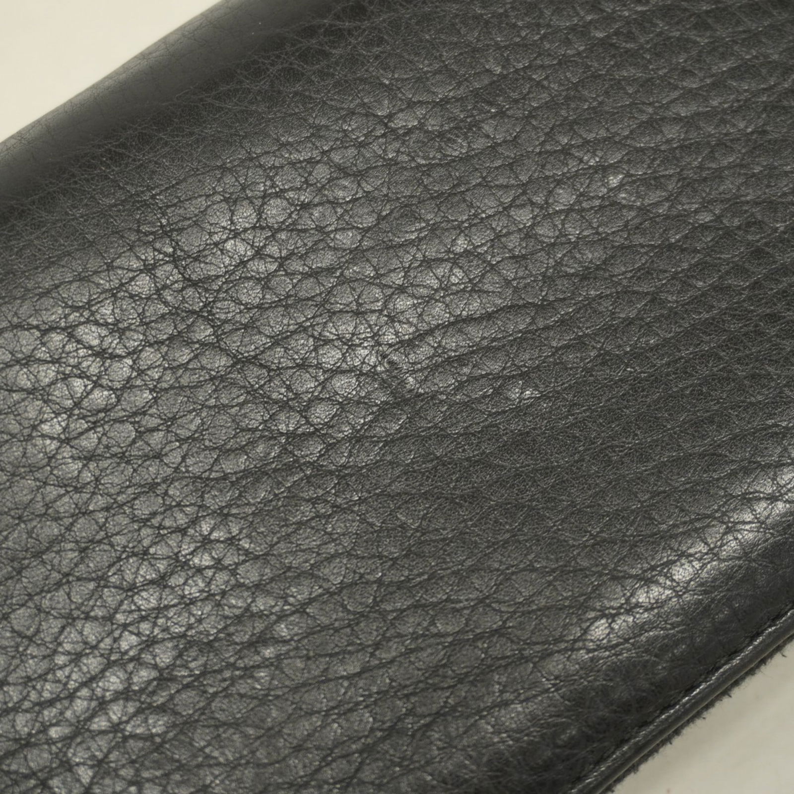 Leather Gucci Long Wallet (Bi-Fold) - 11