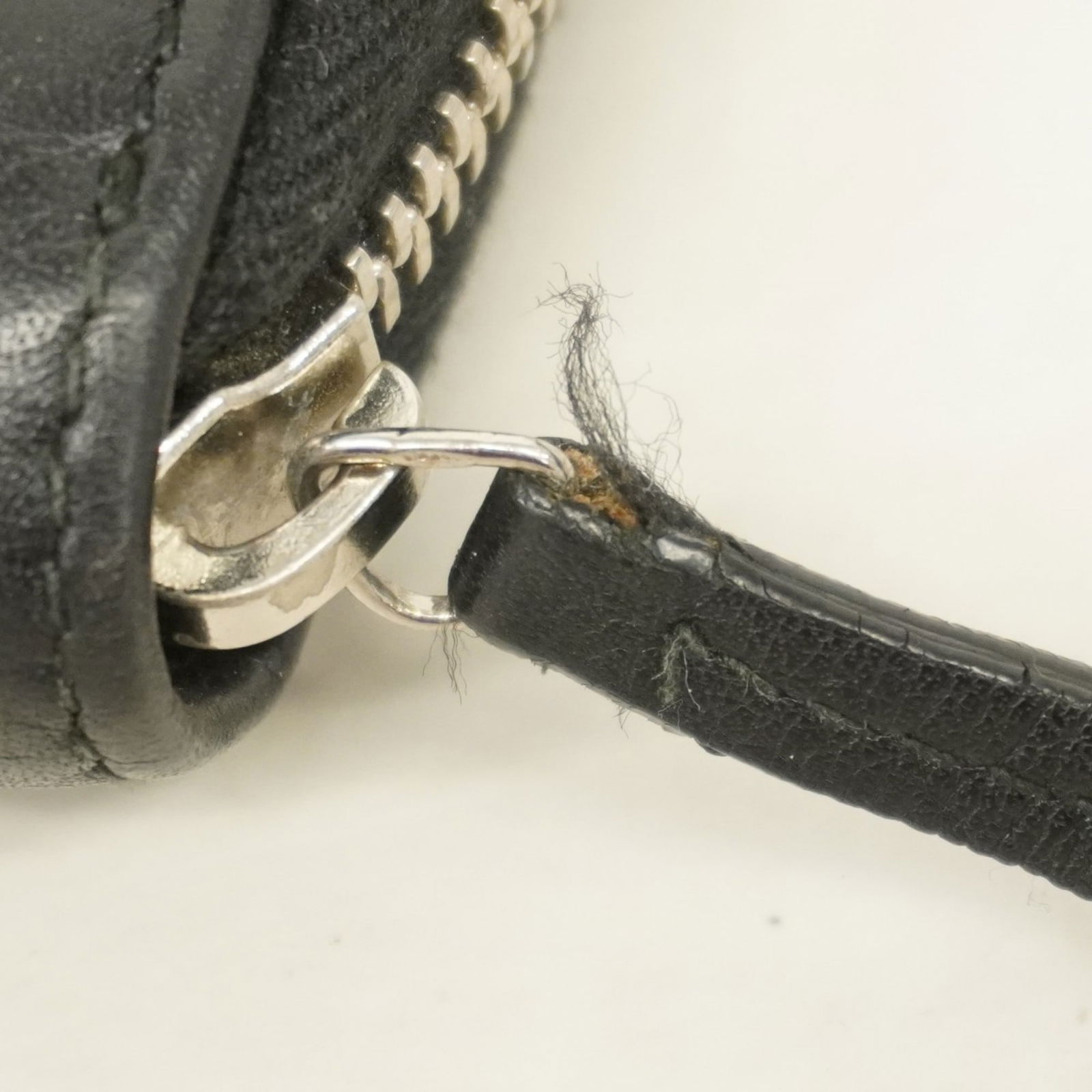 Leather Gucci Long Wallet (Bi-Fold) - 5