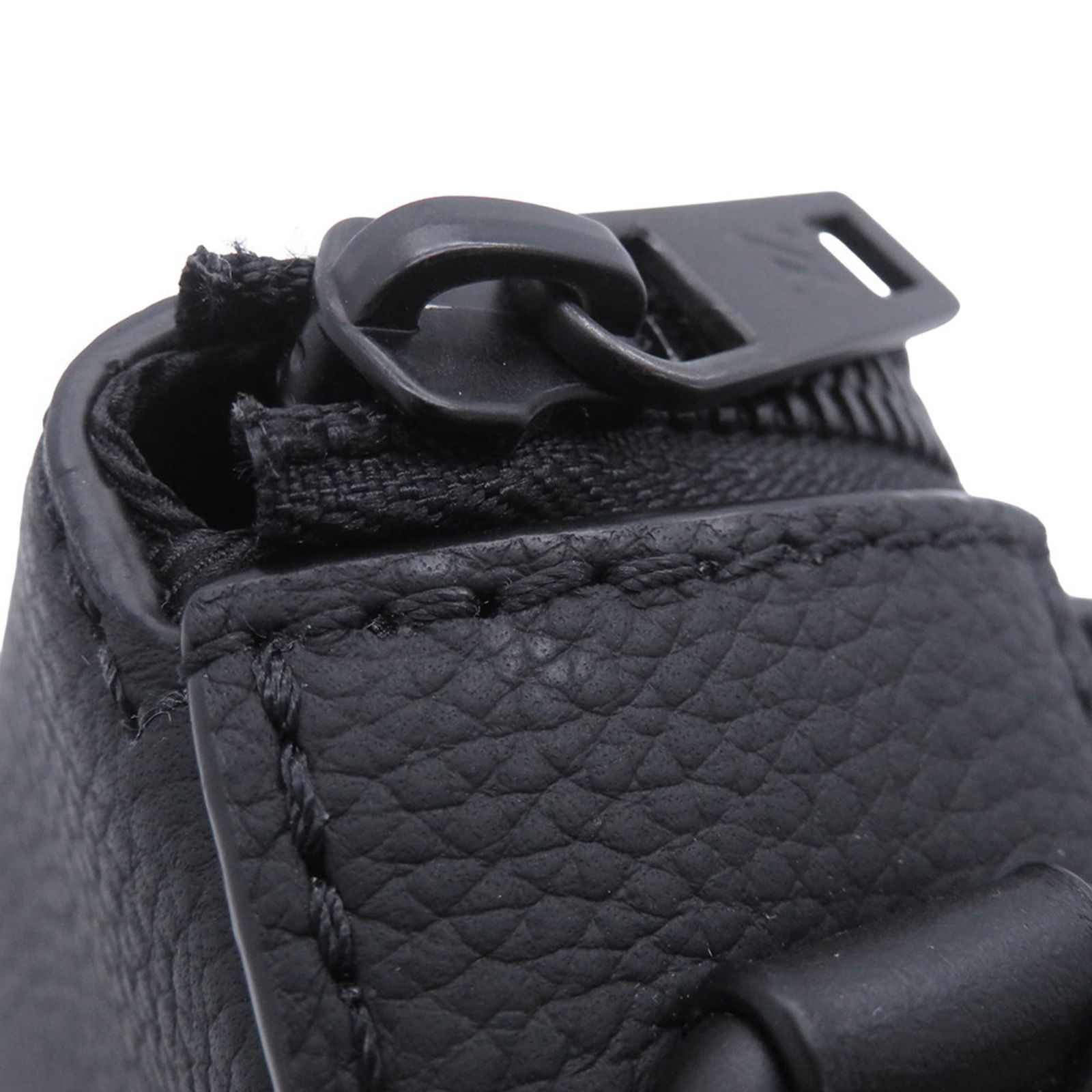 Leather Louis Vuitton Shoulder Bag - 9