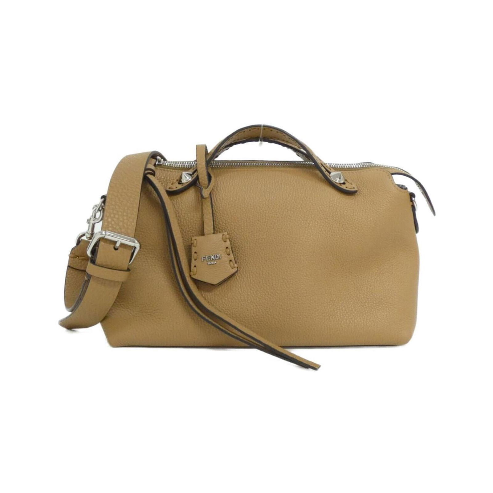 Leather Fendi Handbag: Leather Fendi Handbag This listing features Leather Fendi Handbag. Item specifics are provided below. Item Specifics: Brand: Fendi Type: Handbag Material: Leather Leather/Fur Type: Calfskin Color: Bei