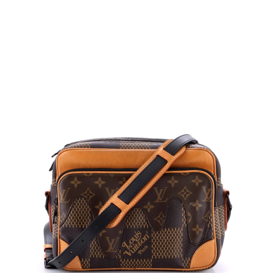 Monogram Louis Vuitton Nigo Nil Messenger Bag Limited Edition Giant Damier and: Monogram Louis Vuitton Nigo Nil Messenger Bag Limited Edition Giant Damier and This listing features Monogram Louis Vuitton Nigo Nil Messenger Bag Limited Edition Giant Damier and. Item specifics are