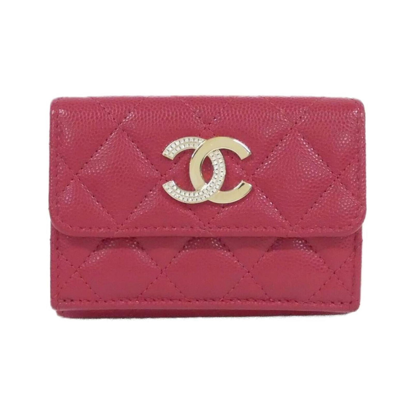 Calfskin Chanel Wallet (Bi-Fold) Grained: Calfskin Chanel Wallet (Bi-Fold) Grained This listing features Calfskin Chanel Wallet (Bi-Fold) Grained. Item specifics are provided below. Item Specifics: Brand: Chanel Type: Wallet (Bi-Fold)