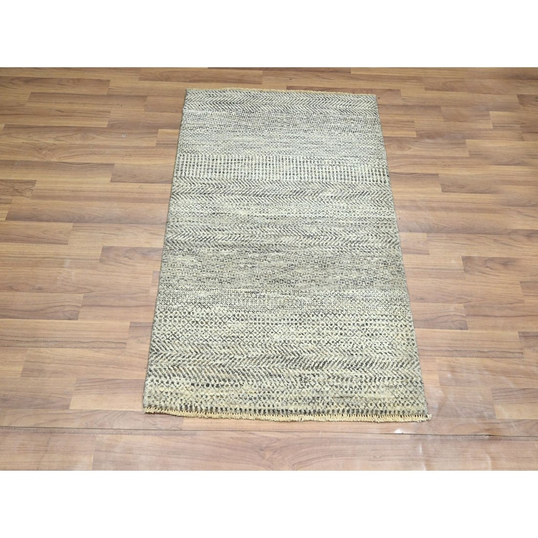Rug 2'x3' Beige Modern Grass Design Undyed Natural Wool Hand Knotted Mat - 2