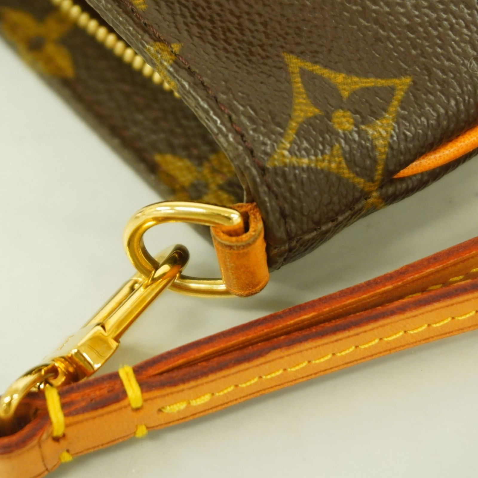 Pouch Louis Vuitton - 9