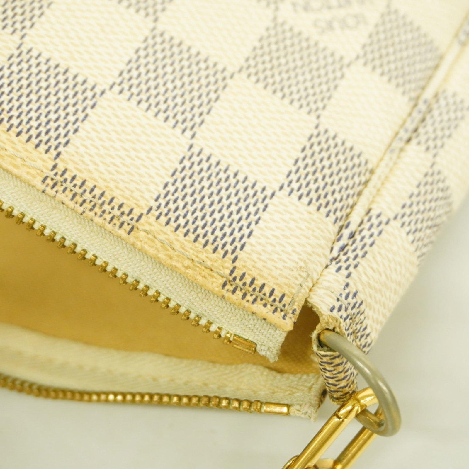 Pouch Louis Vuitton - 9