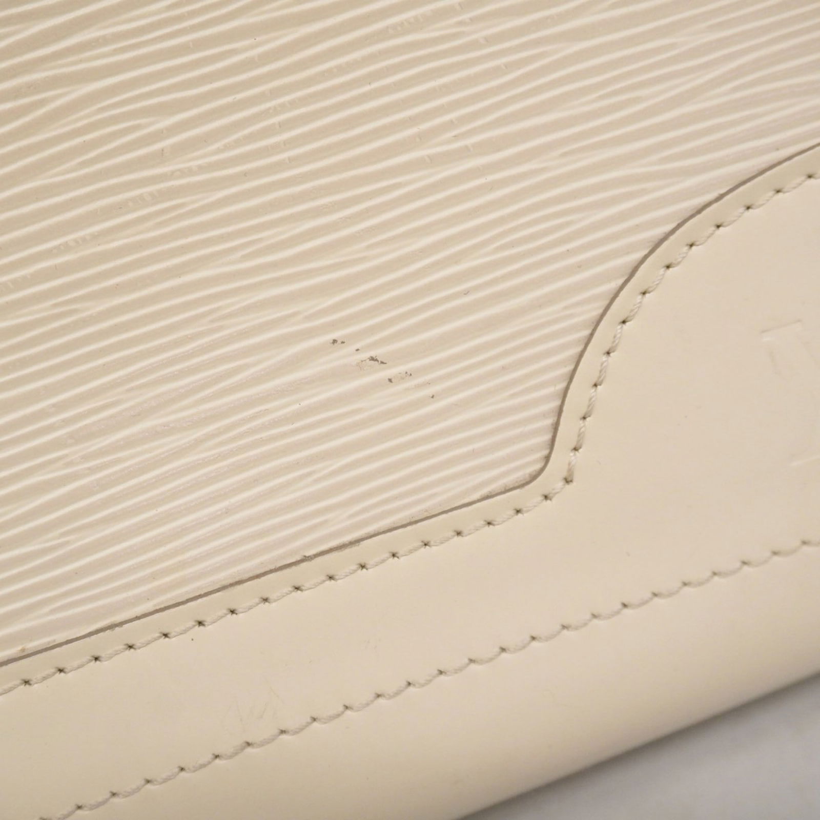 Handbag Louis Vuitton - 16