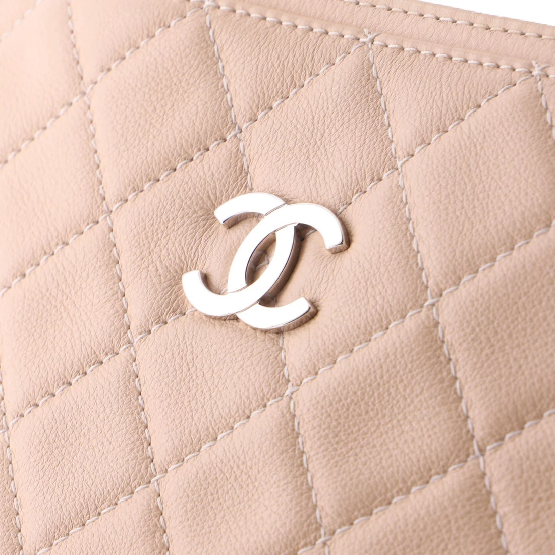 Medium Chanel Zip Around Satchel Quilted Calfskin - 8