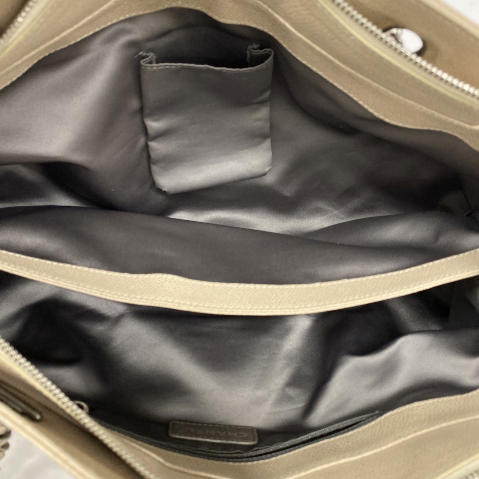 Calfskin Chanel Shoulder Bag Grained - 4