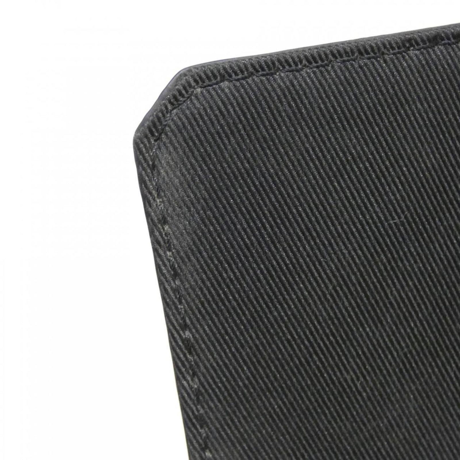 Leather Louis Vuitton Shoulder Bag - 10