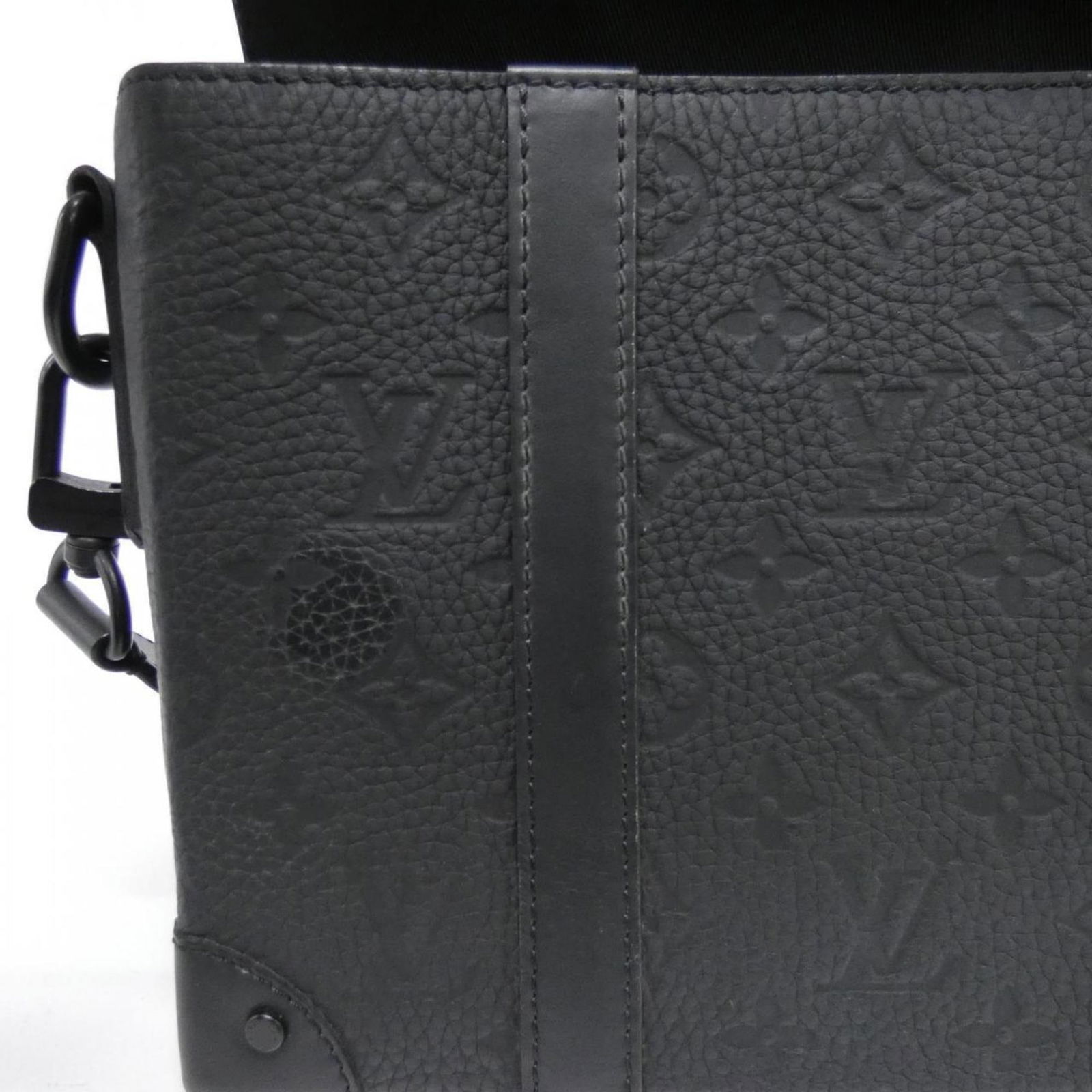 Leather Louis Vuitton Shoulder Bag - 4