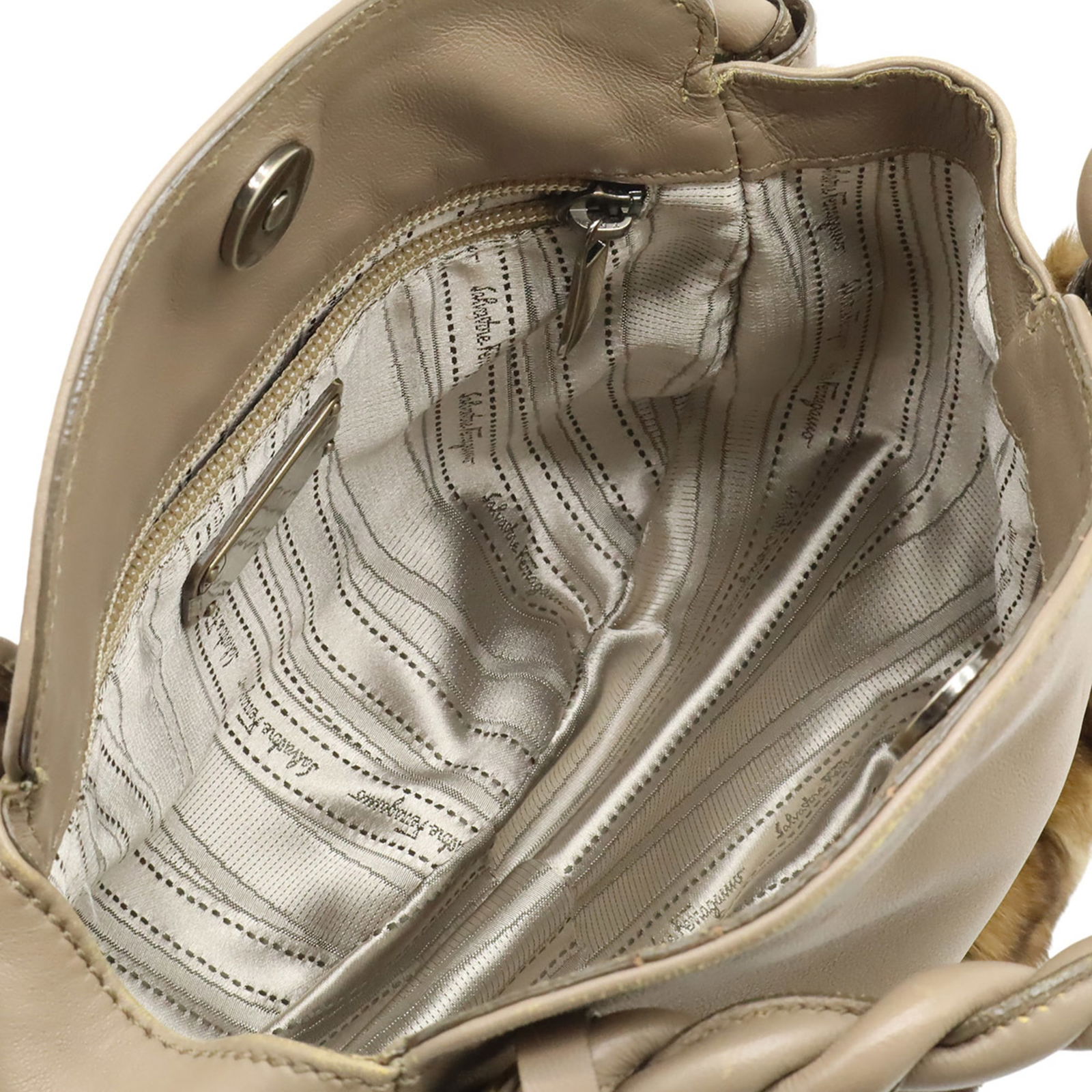 Leather Salvatore Ferragamo Handbag - 6