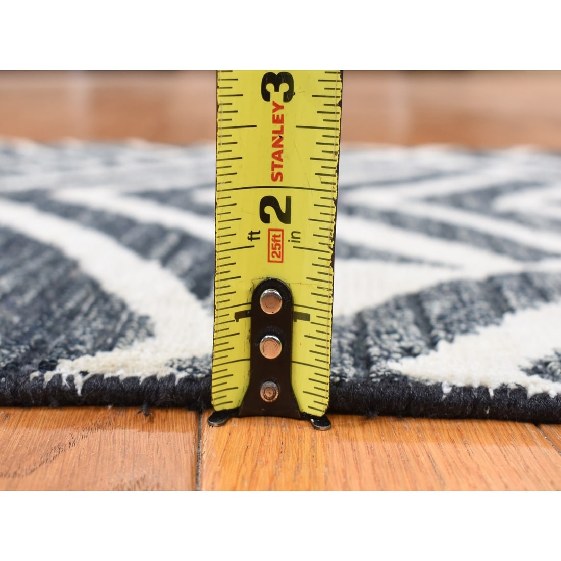 Rug 2'2"x2'2" Black Modern Design Silk with Wool Hand Knotted Sample Mat - 6