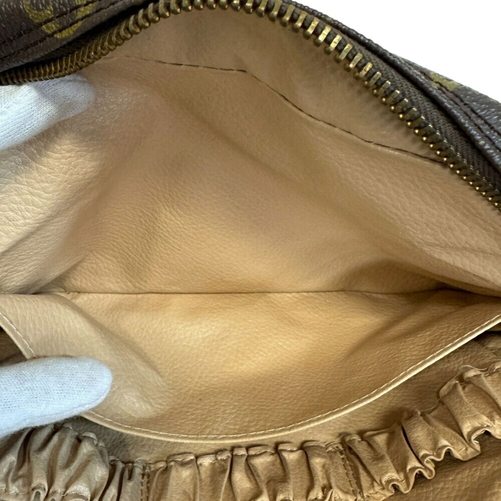 Monogram Louis Vuitton Pouch - 6