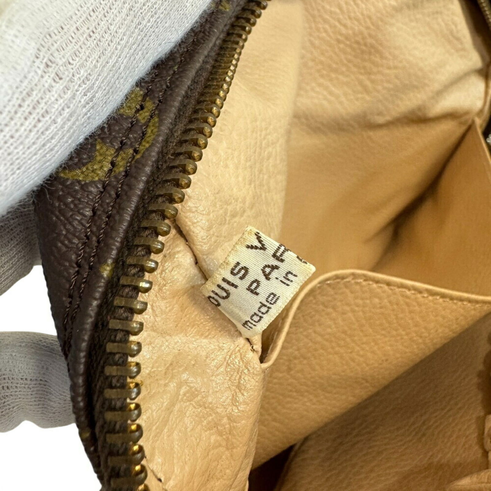 Monogram Louis Vuitton Pouch - 7