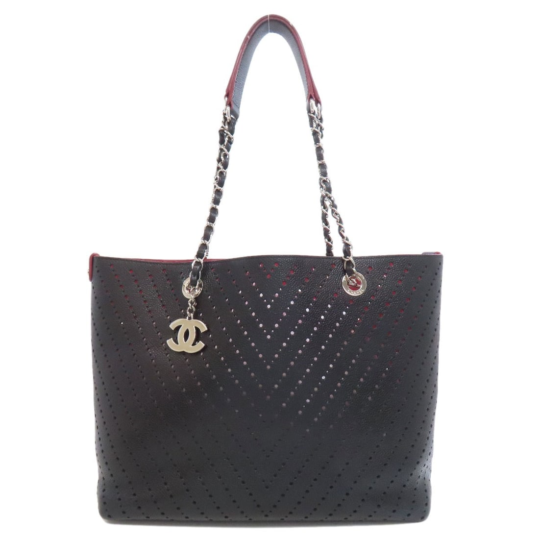 Skin CHANEL Chain Tote Punching SilverHardware Tote Bag Grained Calfskin: Skin CHANEL Chain Tote Punching SilverHardware Tote Bag Grained Calfskin This listing features Skin CHANEL Chain Tote Punching SilverHardware Tote Bag Grained Calfskin. Item specifics are provided