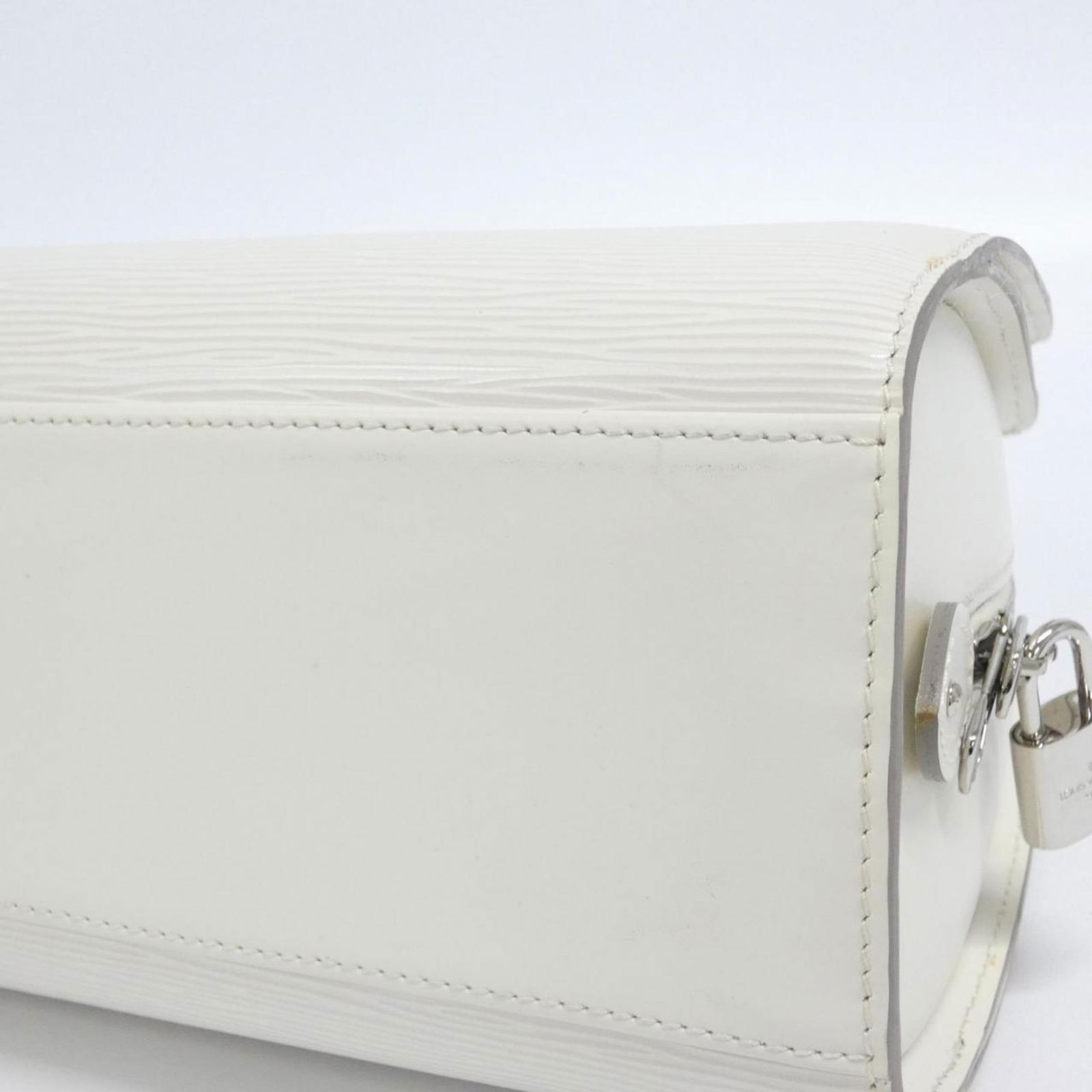 Leather Louis Vuitton Handbag - 3