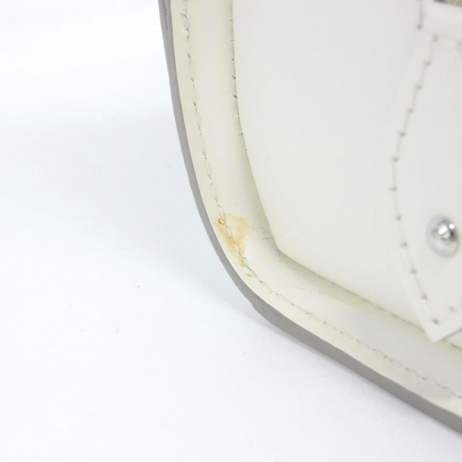 Leather Louis Vuitton Handbag - 5