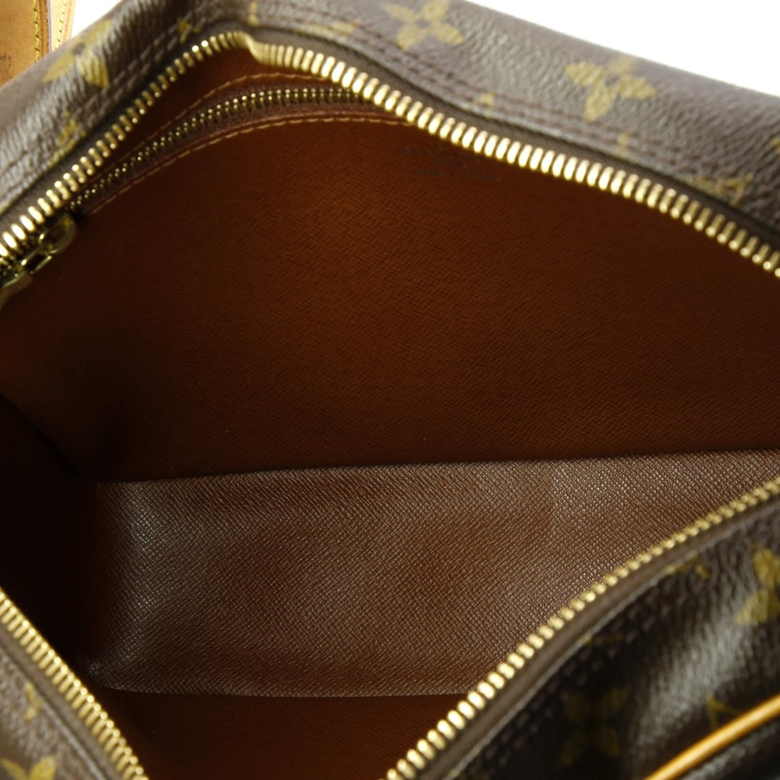 27 Louis Vuitton Trocadero Handbag Monogram Canvas - 5