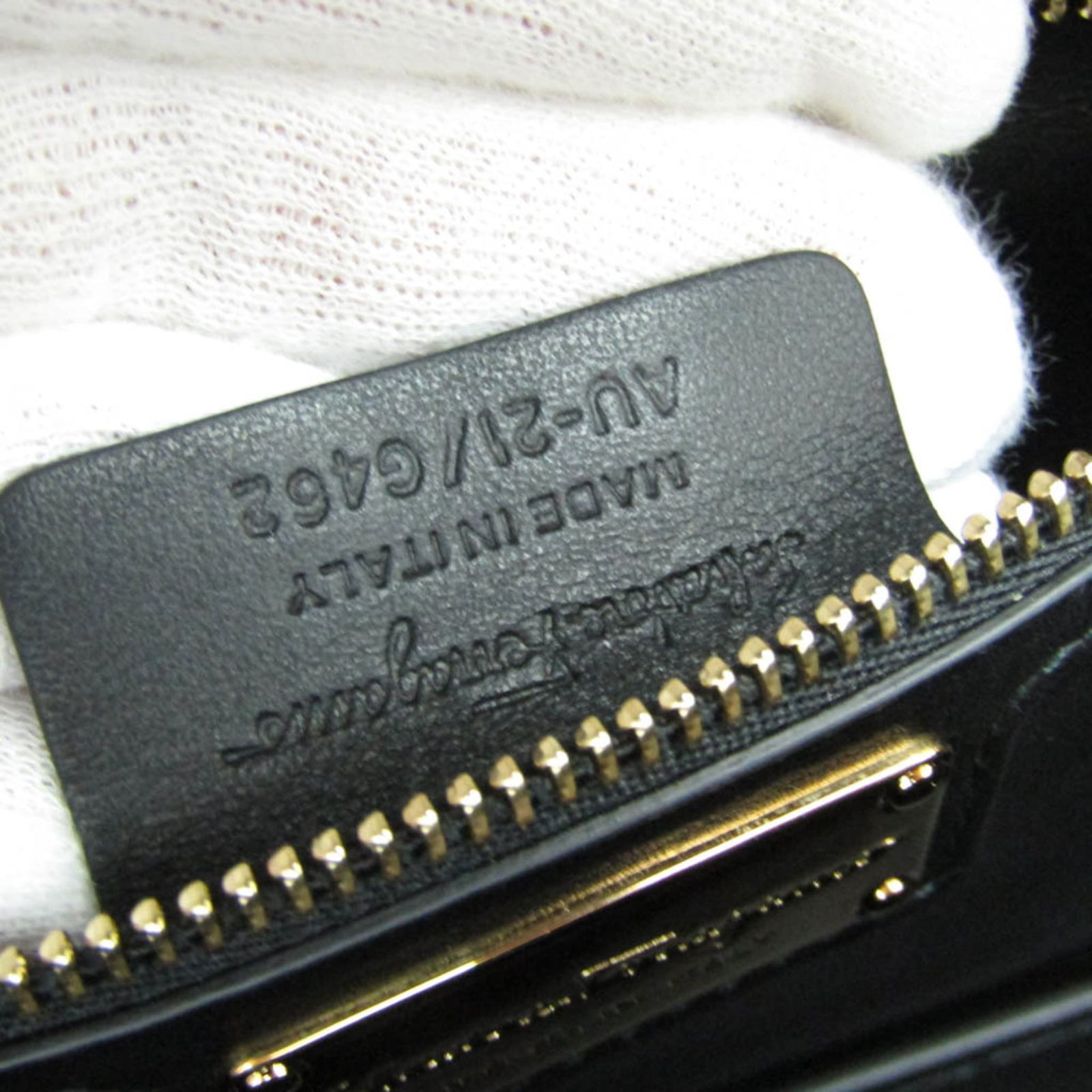 Leather Salvatore Ferragamo Shoulder Bag - 11