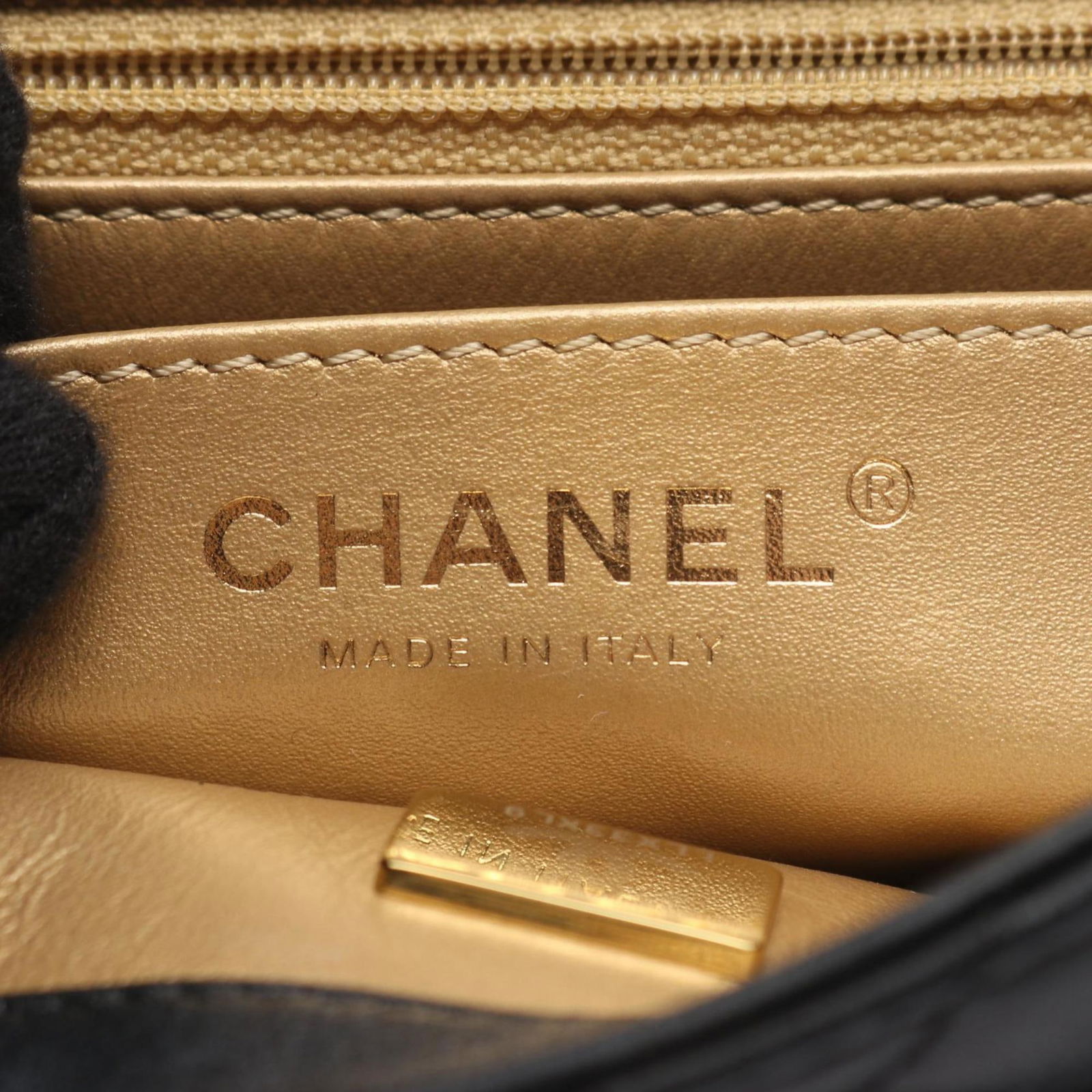 Leather Chanel Shoulder Bag - 4